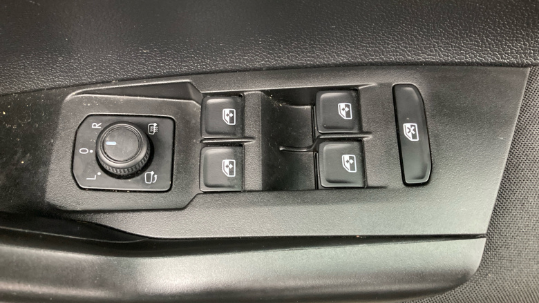 Volkswagen Polo 1.0 TSI Life 5dr Petrol Hatchback